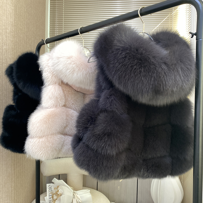 2026 New Model Imported from Finland, Fox Fur Vest, Popular among Young Internet Celebrities, Not Favored by Ladies Who Like Lychee Leather 2026 New Model Imported from Finland, Fox Fur Vest, Popular among Young Internet Celebrities, Not Favored by Ladies Who Like Lychee Leather