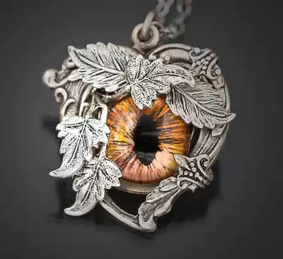 Silver American hand made charming retro eye blade decorative heart shaped pendant Silver necklace