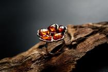 Polish Flower㊣ handmade gorgeous and elegant natural Baltic amber inlaid sterling silver flower ring