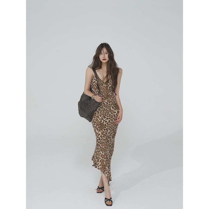 Fish Tail Akimbo ●   Retro Wrinkled Draped Asymmetrical Waist-Cinching Bodycon Spaghetti Strap Long Dress Leopard Print Maxi Dress