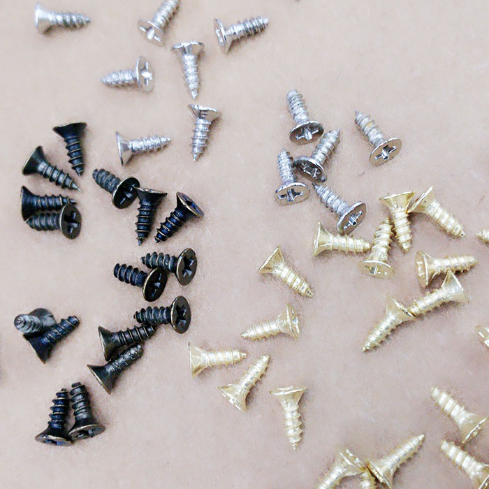 Liyi hardware flat head self-tapping screw imitation ancient screw yellow screw white screw with a catty price 2 * 6