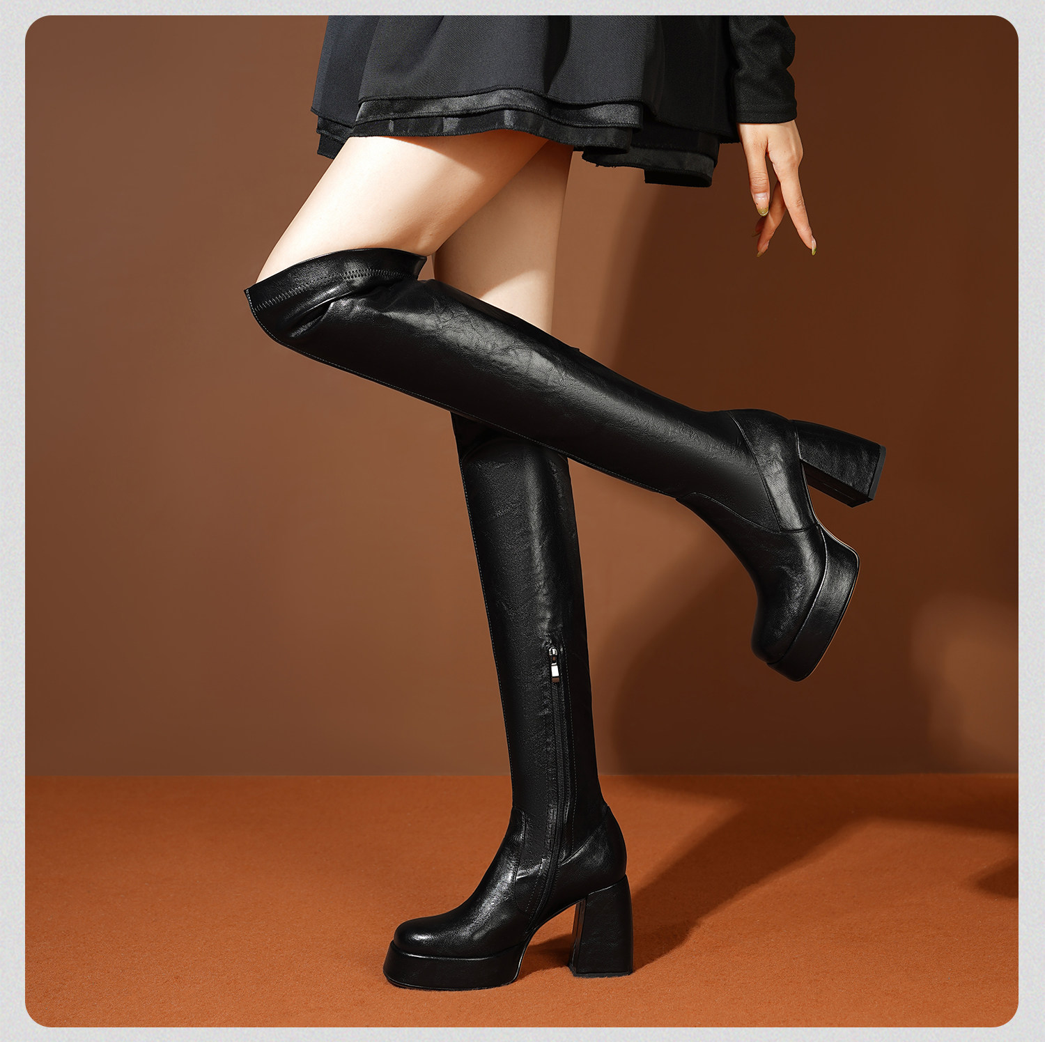Boot nữ cổ cao ôm bắp chân gót cao dày đế tăng chiều cao — Đen, Nâu chi tiết 16