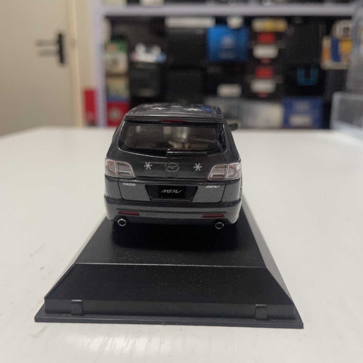 1: 43 KYOSHO MAZDA Mazda 8 MPV 2006-2014 Christmas Commemorative