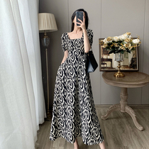 Floral dress womens 2022 summer new French vintage square neck waist to show lean temperament puff sleeves A-line skirt