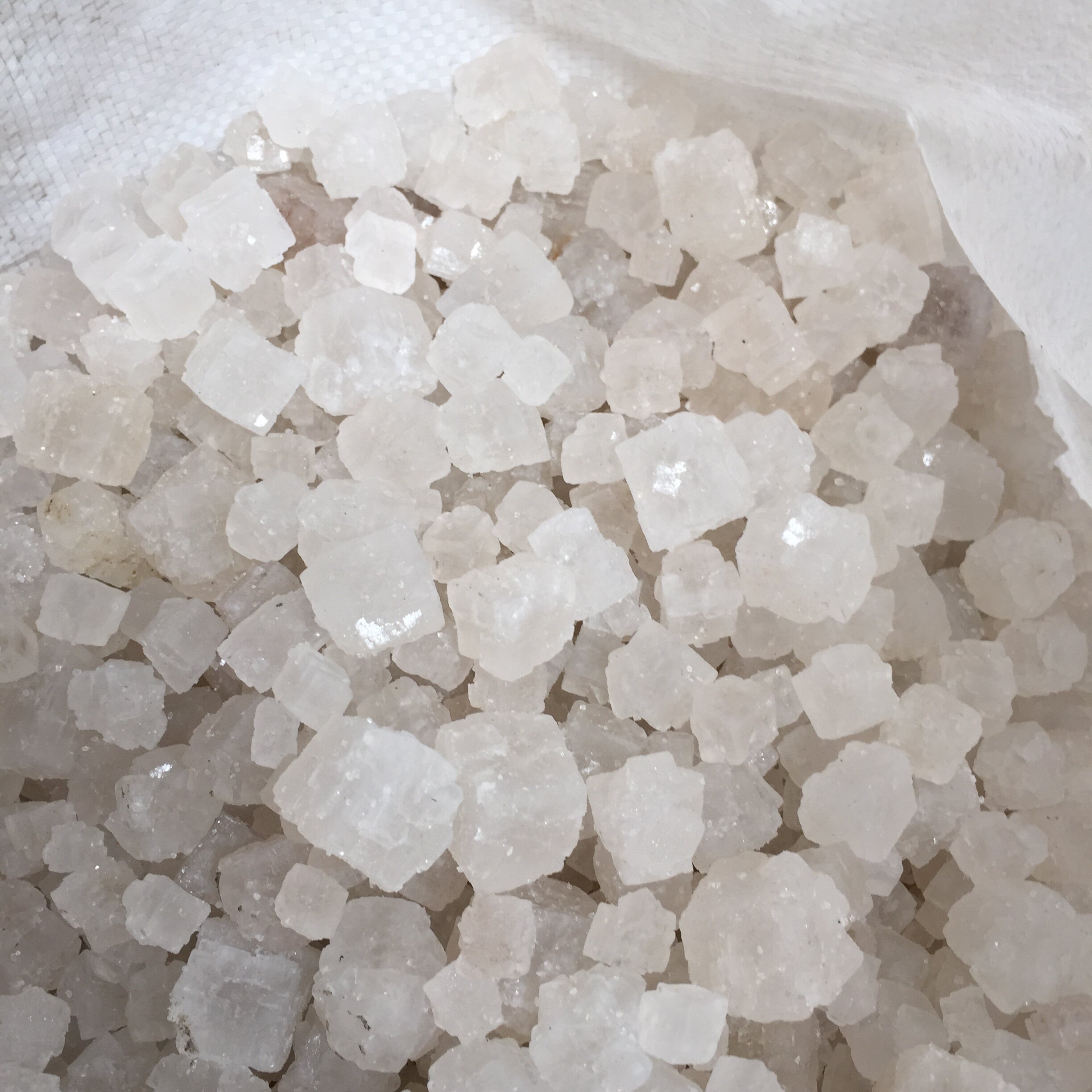 natural bulk sea salt large grain salt coarse salt hot compress salt fish tank large salt grain large grain sea salt grain sea coarse salt bubble foot salt