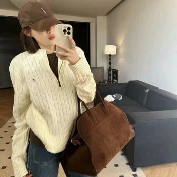 Unisex wool and cashmere half-zip pullover sweater Unisex wool and cashmere half-zip pullover sweater