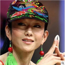 Ethnic style cap retro satin embroidered hat Chinese style female hip hop hat travel dance beret tide