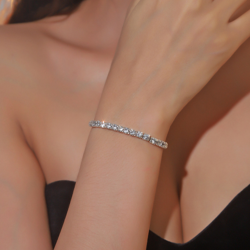 Townkashi's Elegant and Sparkling Full-Diamond Women's Bracelet, Fashionable Geometric Exquisite Rhinestone Bracelet Jewelry