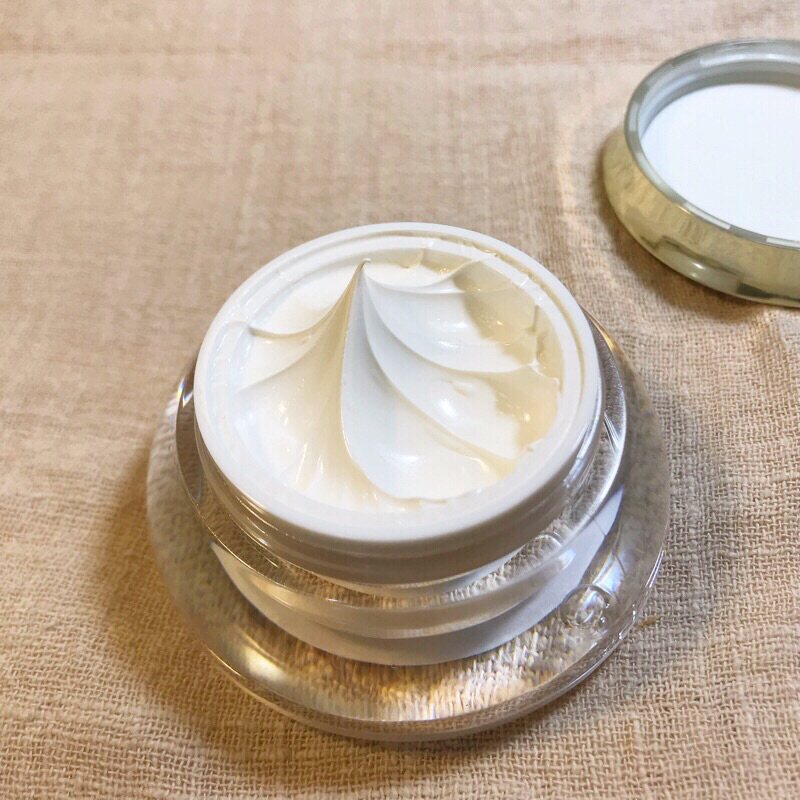 Hua Yuntang Pigment Pearl Cream Ginseng angelica free of makeup remover BB cream Herbal Powder Bottom Cream Pregnant Woman available Recommended