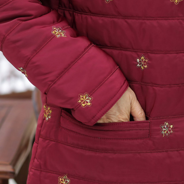 Grandma's winter clothes, small cotton-padded clothes, thin down-padded clothes, elderly women's and mother's clothes, old ladies' inner clothes, clothes for the elderly