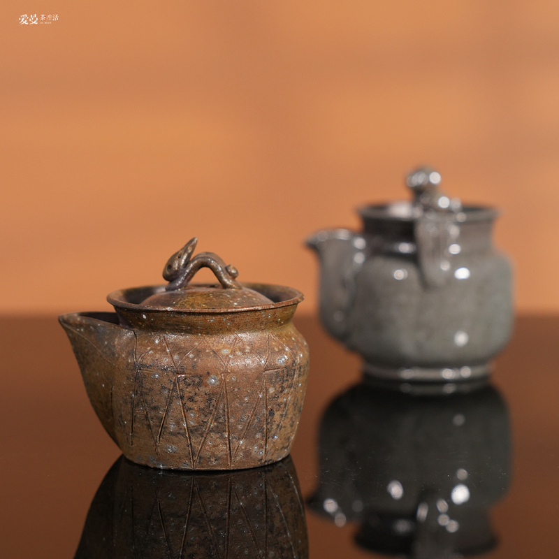 Aiman Tea Life Mudaian Original Clay Handmade Purple Clay Fire-Burning Interior-Painted Blue and White Vase Tea Set Jingdezhen Aiman Tea Life Mudaian Original Clay Handmade Purple Clay Fire-Burning Interior-Painted Blue and White Vase Tea Set Jingdezhen