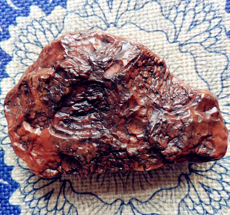 Mongolian Allaghan Red Bite jade Jade Blasting Old Leather open piece Elephant-shaped dragon tortoise Gobi stone desert lacquered horse tooth eyes stone