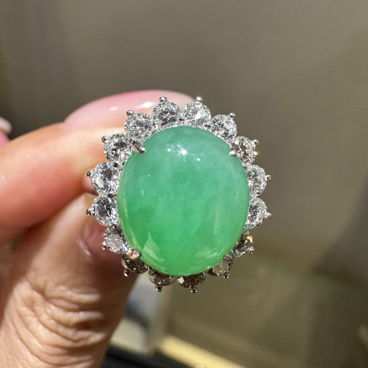NEWDELLA cabochon jadeite ring