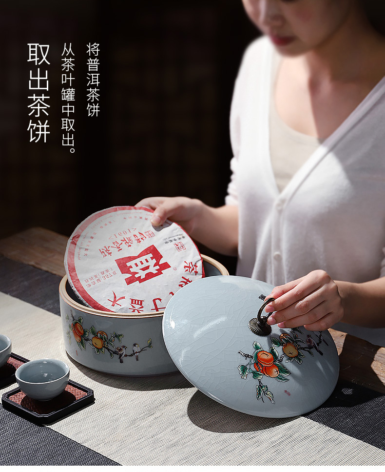 Tang Feng elder brother up with cover of tea to wash to heavy household washing a large water jar with a cover on kung fu tea set zero with ceramic cup