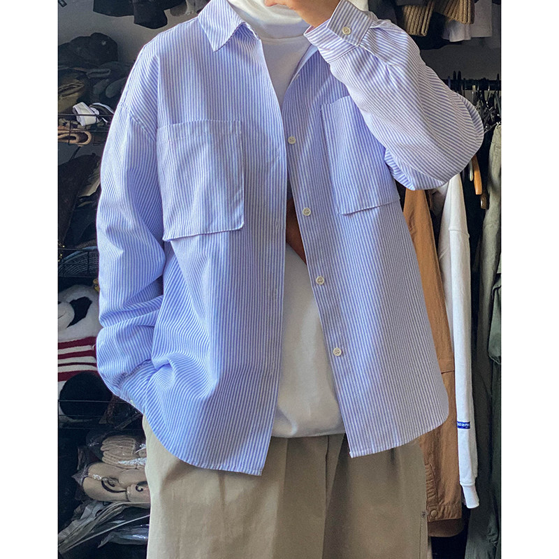 RCMAN Day Ensemble Style Wearing a touch of high level Sensation Design Sense Cityboy Blue Striped Shirt Loose man and woman