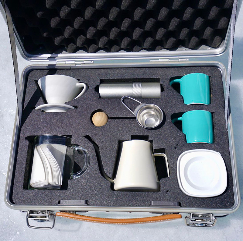 Impression Manor Coffee & Cool Mai Panum ROVER Equipped With Co-branded Coffee Appliance Box Outdoor Safety Box