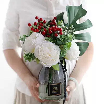 Large American glass transparent double gray vase simulation green plant leaves New Year Christmas red fruit flower table