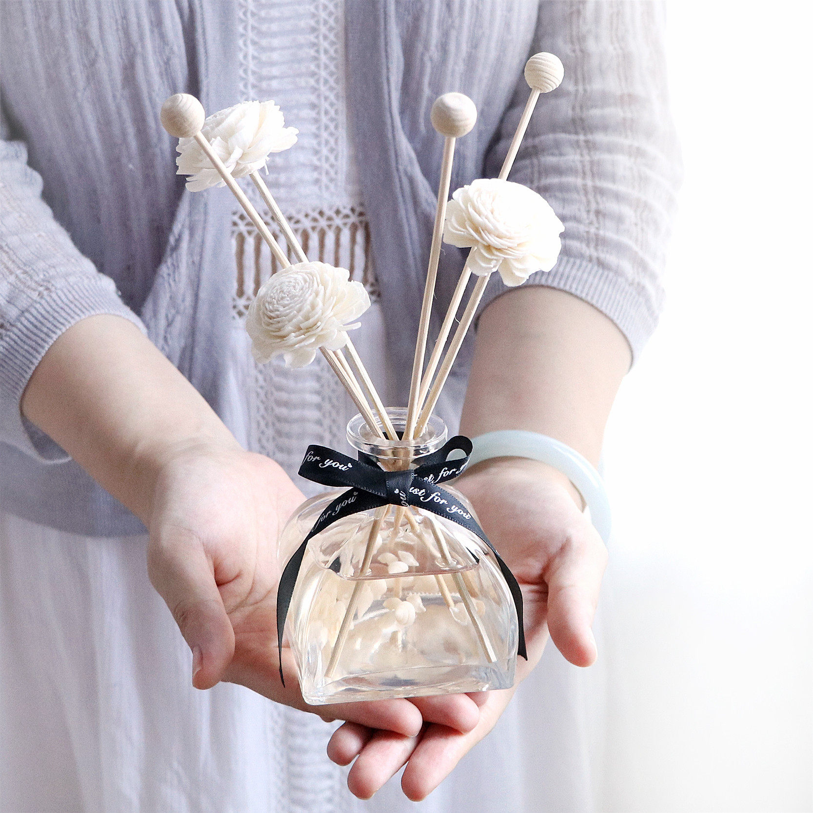 Air freshener toilet deodorant long-lasting fragrance home indoor bedroom bathroom fire-free aromatherapy essential oil perfume