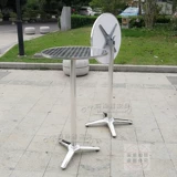 Складной столик легко очистить круглую панель из стальной поверхности.