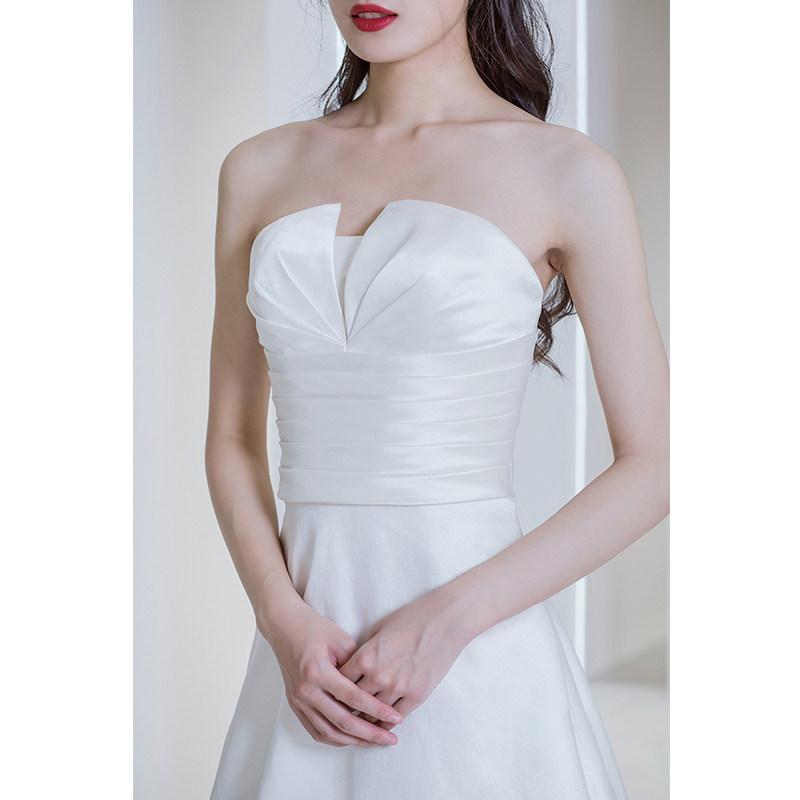 Satin wedding dress 2021 new sexy smears white minimalist Temperament Bride wedding Yingbin dress Dress Small Trailing