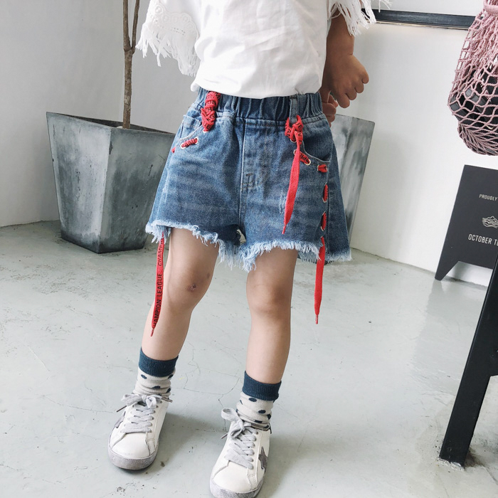 Trẻ em mặc 2018 mùa hè mới cô gái denim quần short trẻ em Hàn Quốc quần trẻ em thời trang mặc quần nóng phụ nữ