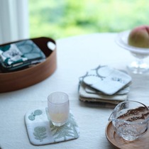 (Handmade by Little Island) (Sweetness in trivial matters) Minagawa Akira patchwork coaster unique rare cloth