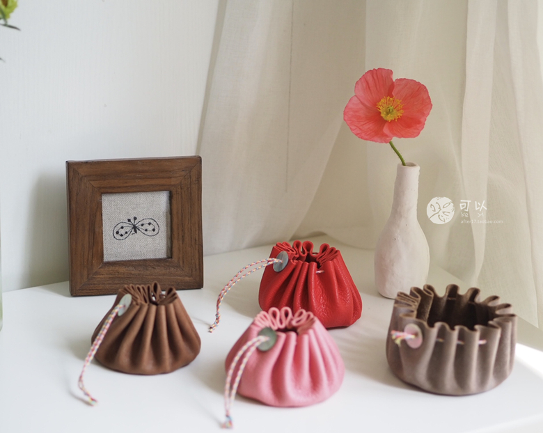 (small island hand made) (granulated sugar and spices) hand-stitched sheep leather cow leather pumping rope with cohana wind