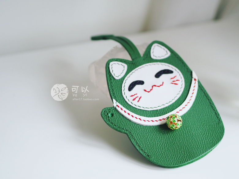(small island hand for work) (bamboo green strokes cat) Hand-sewn headlayer Bull Leather Key Bag Summer Special Edition