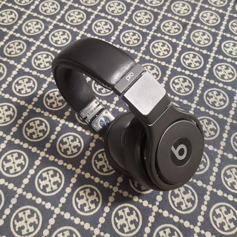 Recording Engineer Pro Headband Leather Replacement and Repair, Earpad Replacement and Repair, Made of Lambskin, Non-Disassembly Replacement
