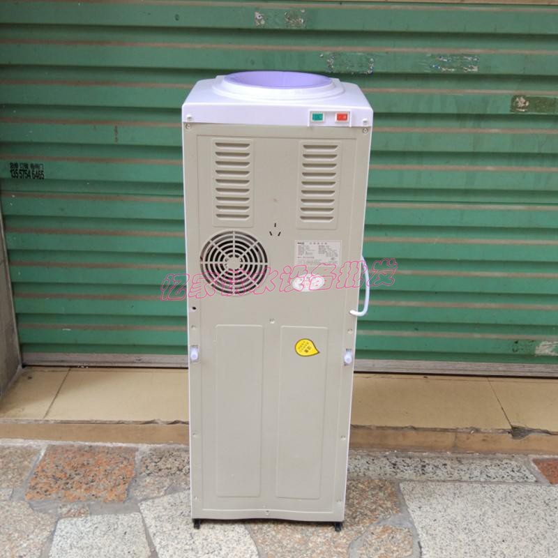 Dọc nước nóng lạnh lạnh nóng lạnh và làm mát máy tính để bàn nước đá ấm nhỏ văn phòng nhỏ tự động xô nước - Nước quả máy lọc nước fujie