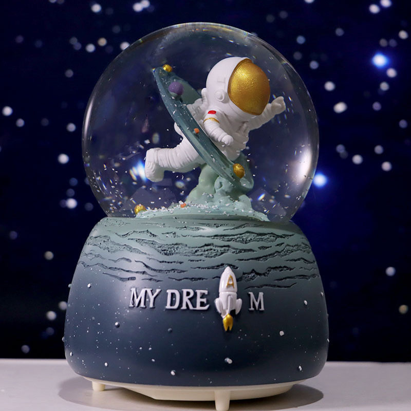 Astronaut Ornament Spaceman Boy Crystal Ball Music Box Ornament Children's Day Boys Birthday Gift