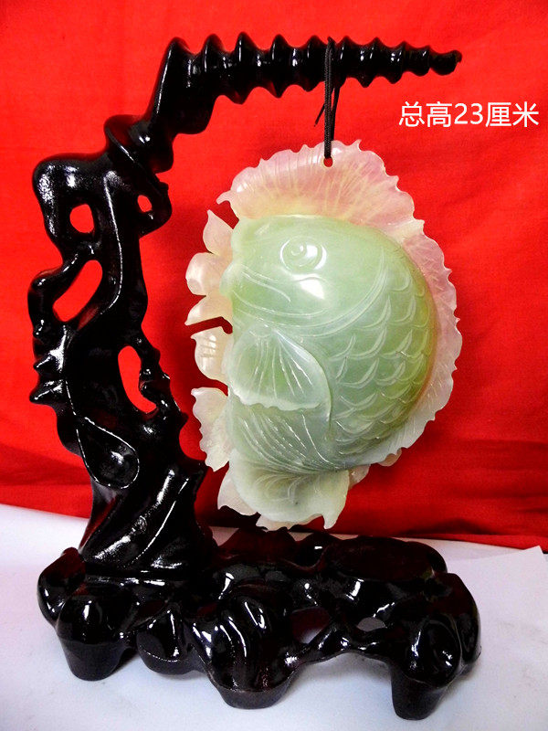 Natural Xiuyu carving More than a year Afghan jade Lantian Jade Qishi Sightseeing stone Taishan stone ornaments jade fish
