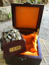 (Treasures) Natural gold-bearing ore daily gold selection craft gifts to send wooden box