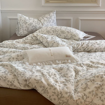 2022 new class A fabric soft breathable full cotton with oxygen bilayer cotton yarn for three or four pieces