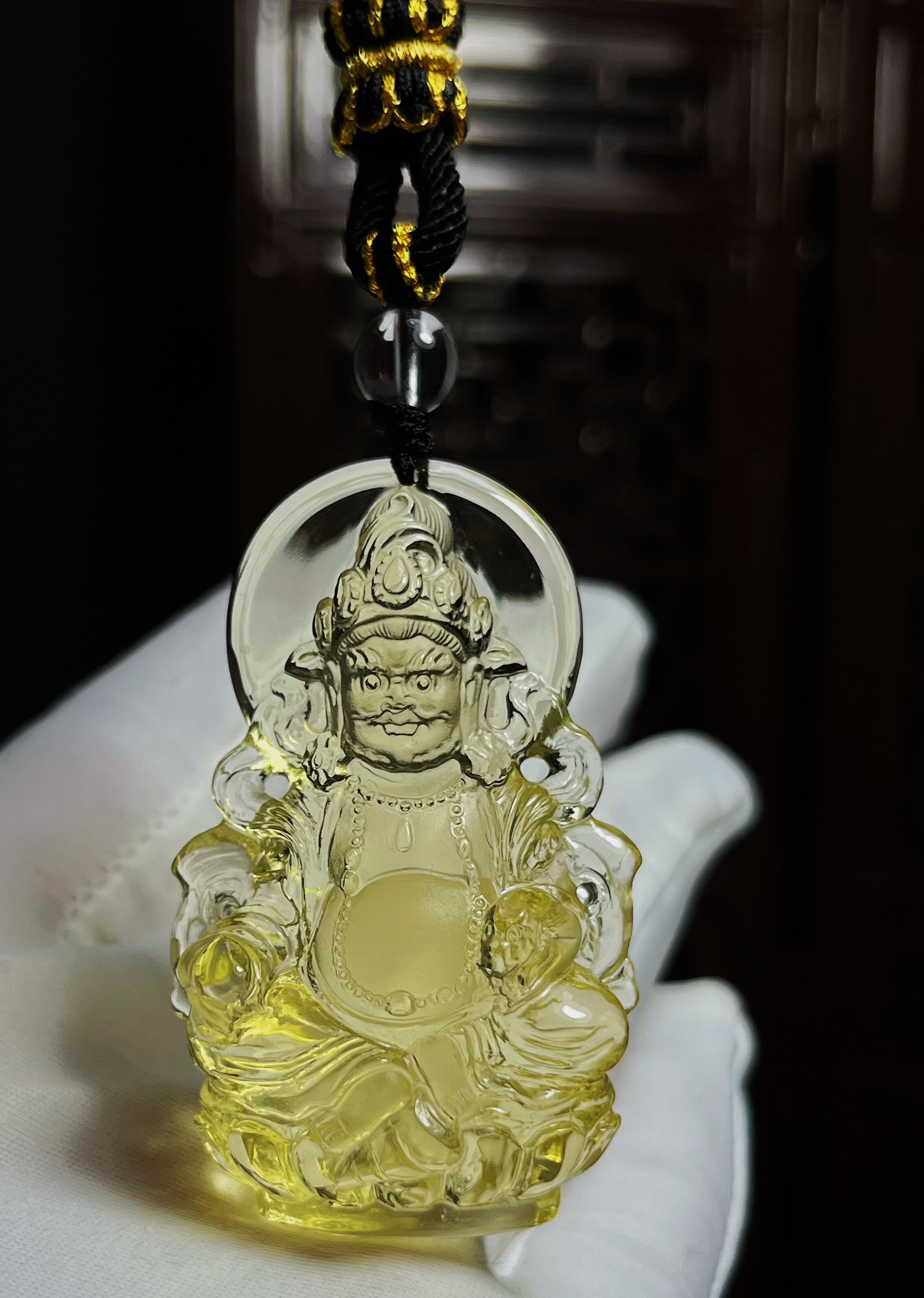 椿婕水晶