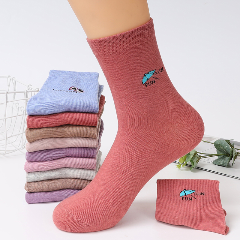 Socks female middle tube socks Korean version Japanese wild cotton student ins autumn and winter long tube autumn tide cute