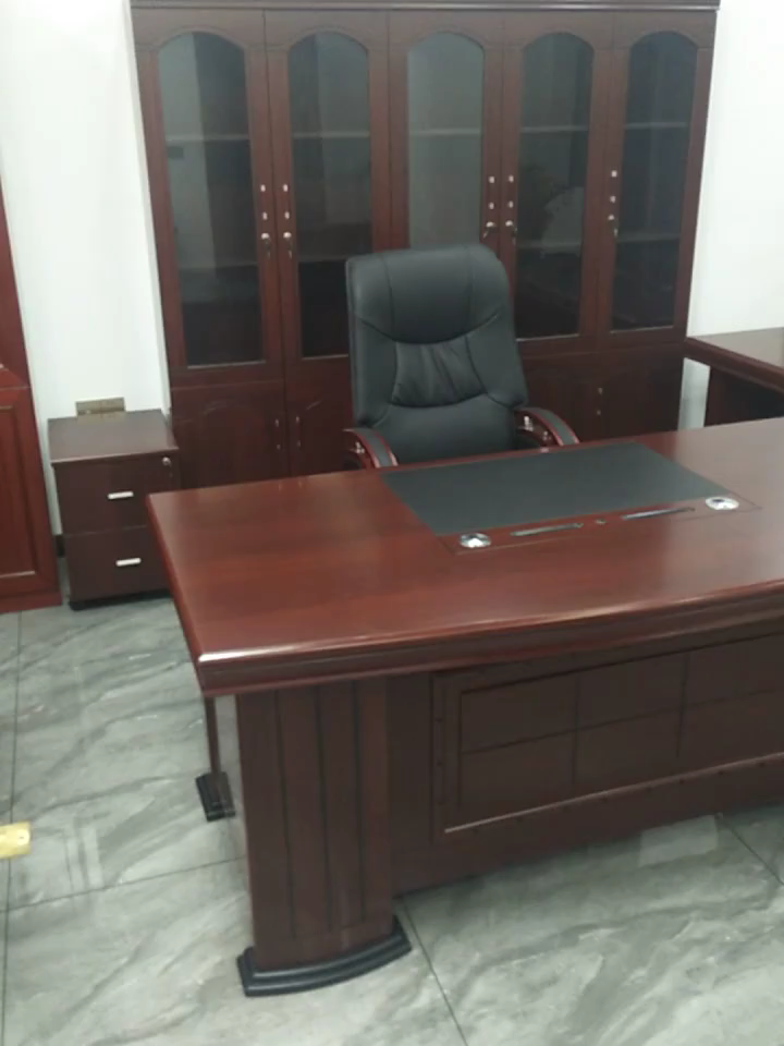 Office desk Simple modern large desk Boss table President table and chair combination Manager Supervisor desk Office furniture