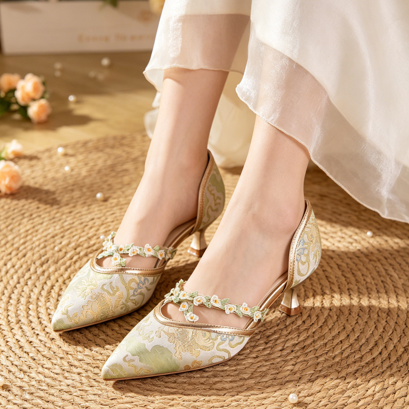 Wizard of oz Style Pointed-Toe Low-Heeled Designer Niche Cheongsam Shoes with Covered Heels, Sandals to Match Dresses, Wedding Shoes, Bridesmaid Shoes, Chinese Style