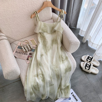 The counter shopping mall withdraws the international big-name cutting standard surplus single-tail single women's retro ruffled chic suspender dress