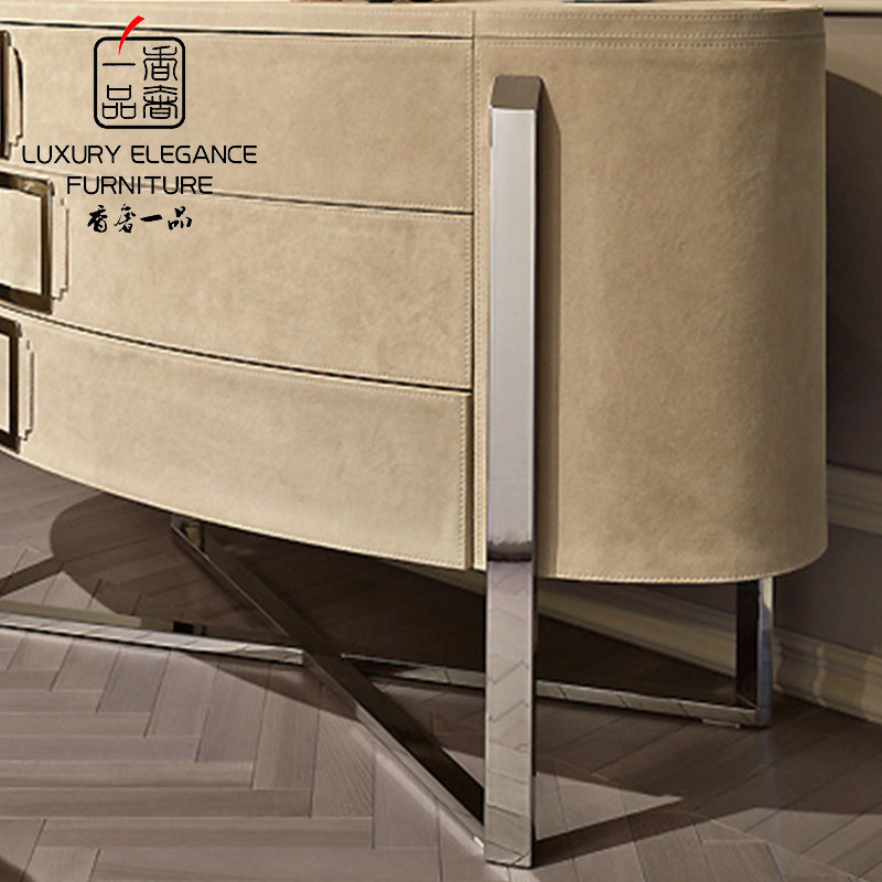 ����һƷ�Ҿߺ��ִ����ͱ߹�tle045