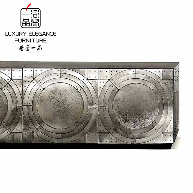 ����һƷ�Ҿߺ��ִ��ͱ߹�tle133