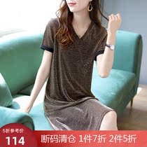 Baoshi Li V collar gold silk short sleeve dress womens medium length check knit skirt 2021 summer New loose skirt