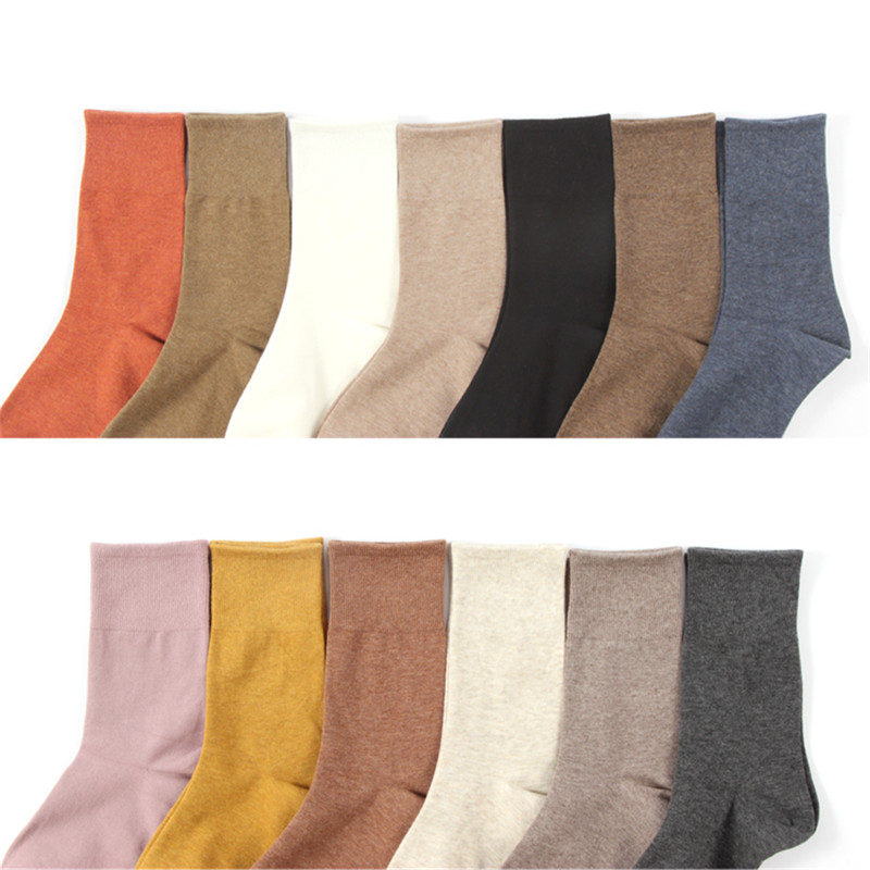 18 mùa thu vớ mới của phụ nữ trong vớ cotton phiên bản Hàn Quốc của gió đại học rắn màu vớ vớ đen vớ vớ nữ tất xỏ ngón
