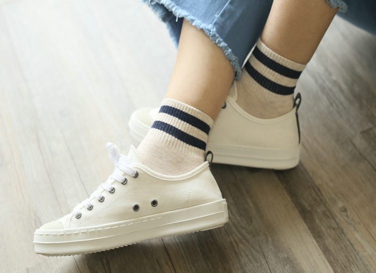 Vớ cotton đại học nữ phiên bản Hàn Quốc của phụ nữ vớ cotton mỏng hai sọc thanh nữ vớ mùa xuân và mùa hè học sinh vớ tất cao cổ đến gối