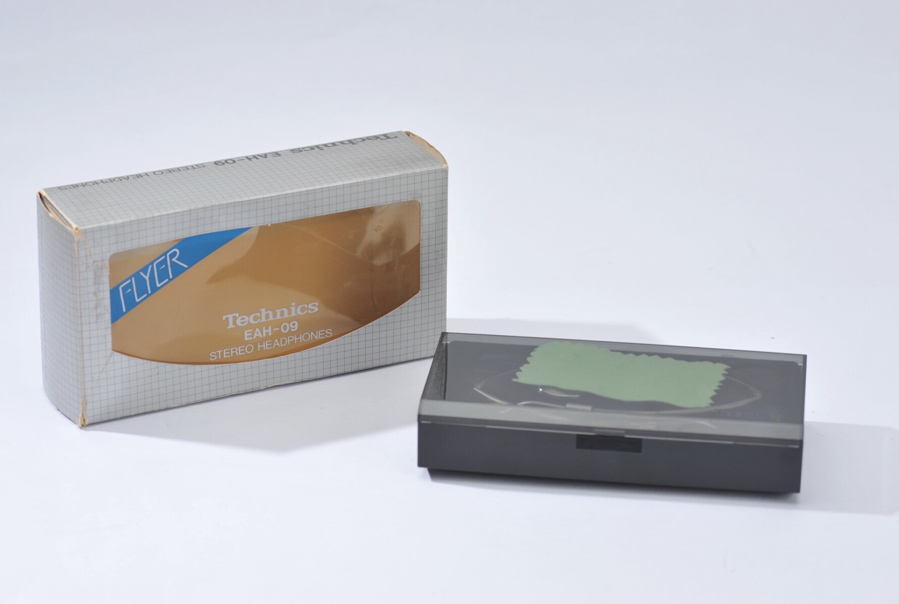 Technics EAH-09 nearly new full set of titanium headsets (personal collection)