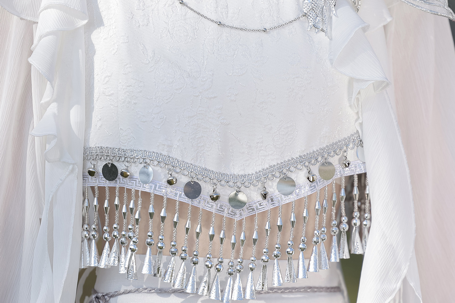 Китайцы одежда наборы 锦慕汉服[白银]苗疆少女白色异域风苗族元素服装民族风汉元素套装