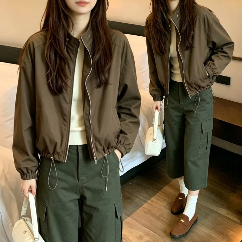 Fashionable Casual Style Army Green Short Stand-Collar Trench Coat for Women, Autumn Fashion Versatile Jacket for Petite Figures