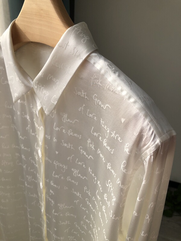 High-End Appearance, Silky Smooth Touch, English Letter Jacquard, Off-White Mulberry Silk Long-Sleeved Shirt for Women