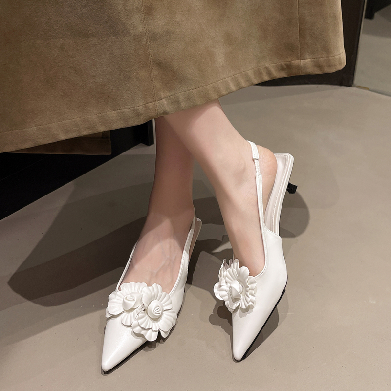 2025 New French-Style Pointed Kitten Heel Sandals for Women, New Chinese-Style Back Strap Shallow Mouth Flower-Covered High Heels 2025 New French-Style Pointed Kitten Heel Sandals for Women, New Chinese-Style Back Strap Shallow Mouth Flower-Covered High Heels