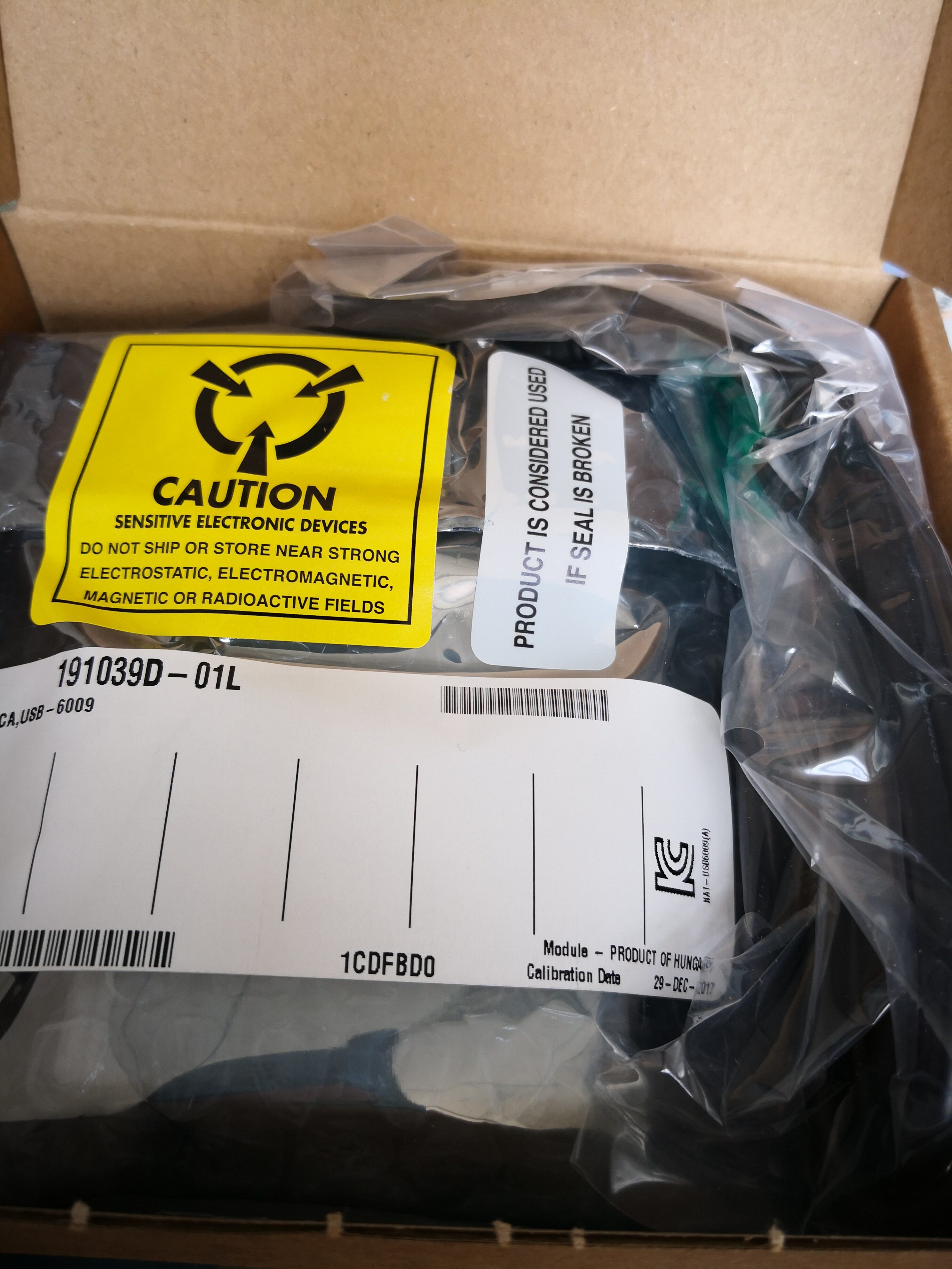 New NI USB-6009 DAQ Data acquisition card 779026-01 can be invoiced